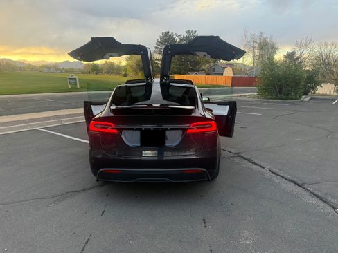 Used 2024 Tesla Model X AWD/4WD image 5