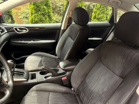 Used 2019 Nissan Sentra SV FWD image 10