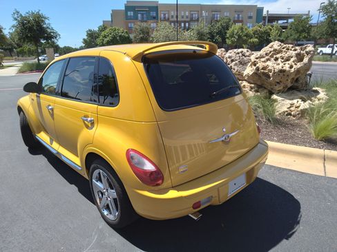 Used 2006 Chrysler PT Cruiser Touring image 4