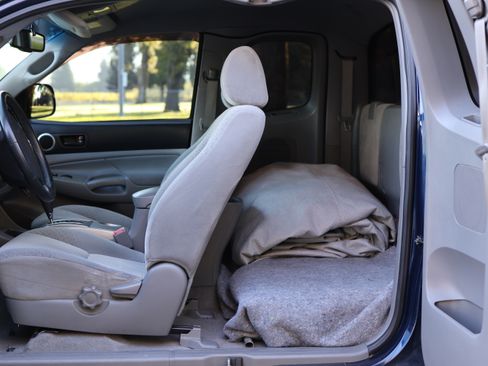 Used 2007 Toyota Tacoma 4x4 Access Cab V6 image 6