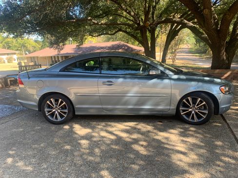 Used 2010 Volvo C70 T5 image 14