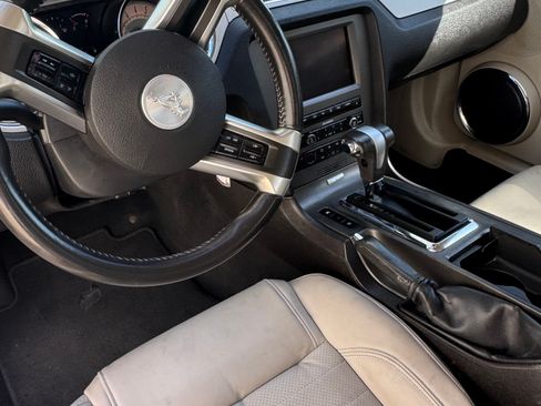 Used 2010 Ford Mustang GT image 12