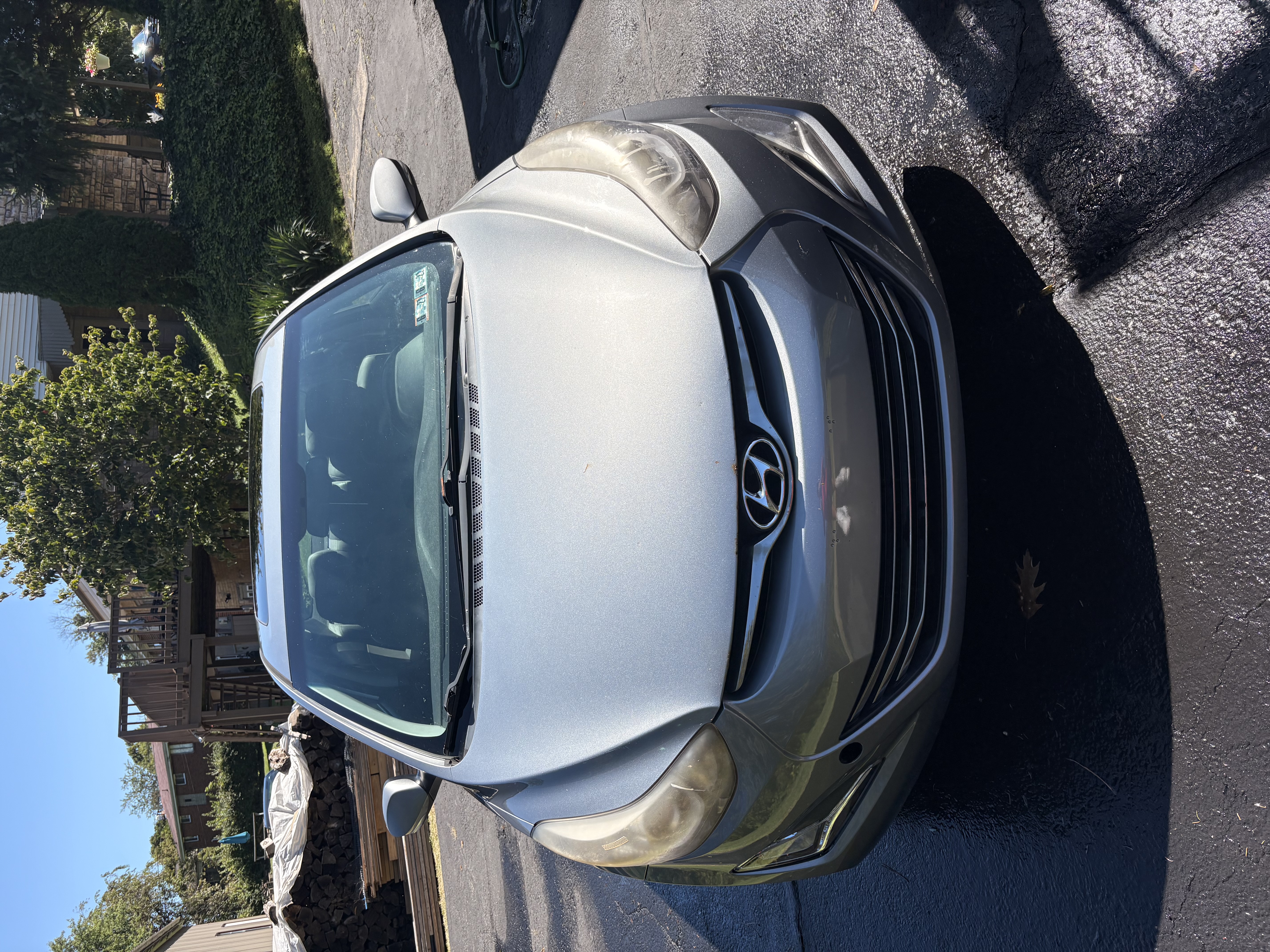 Used 2014 Hyundai Elantra Limited w/ Option Group 03 FWD image 2