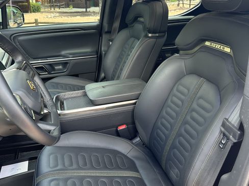 Used 2023 Rivian R1T Adventure AWD/4WD image 6