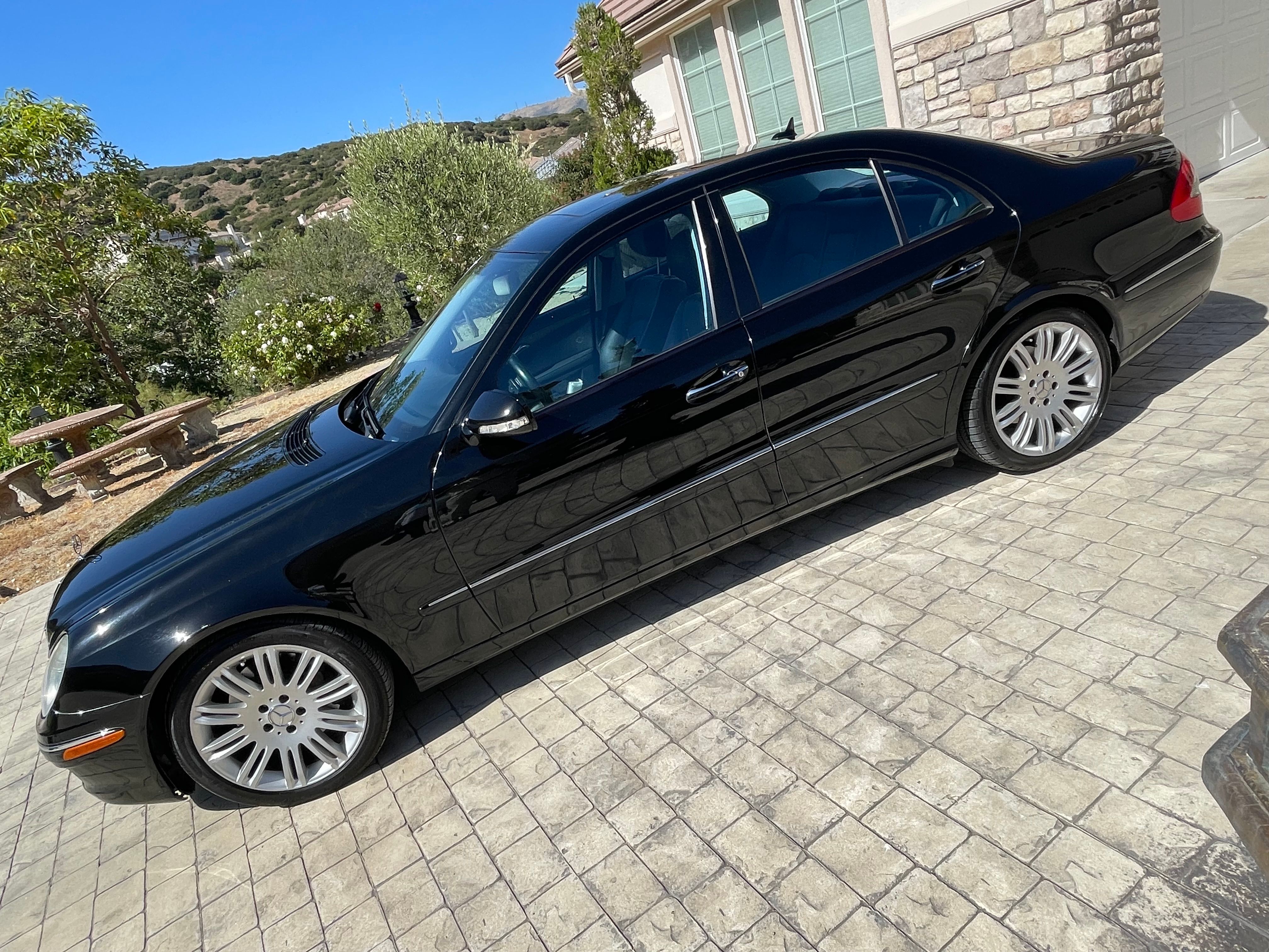 Used 2008 Mercedes-Benz E 350 Sedan image 4