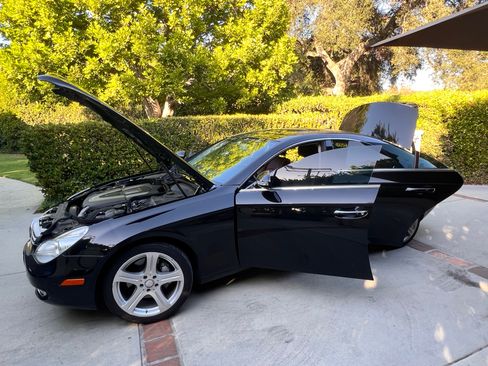Used 2008 Mercedes-Benz CLS 550 image 9