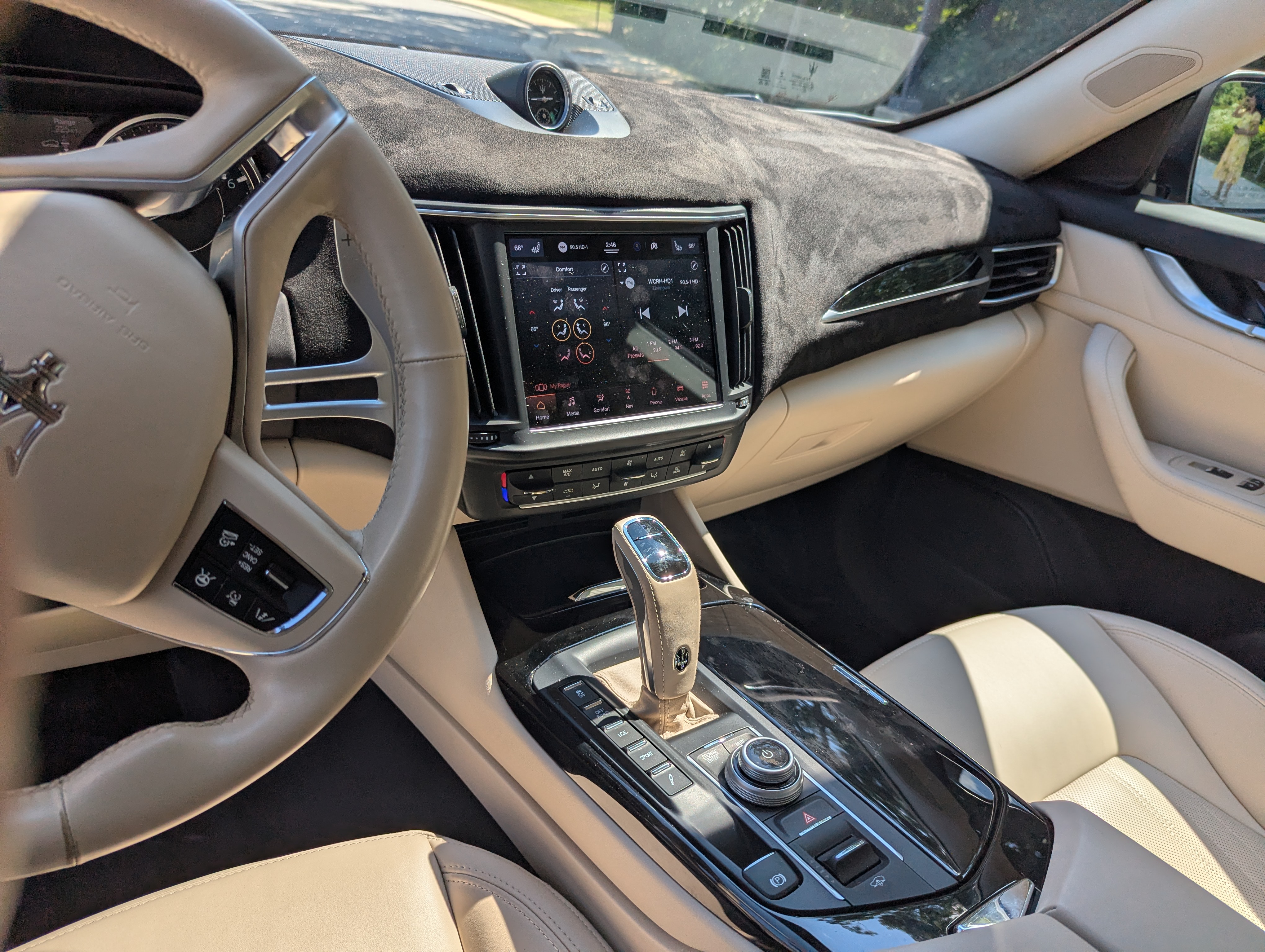 Used 2021 Maserati Levante S AWD/4WD image 12
