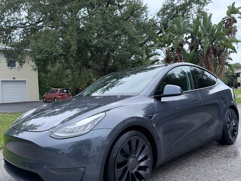 Used 2020 Tesla Model Y Performance AWD/4WD image 10