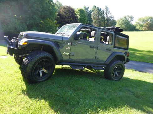 Used 2019 Jeep Wrangler Unlimited Sport S AWD/4WD image 1