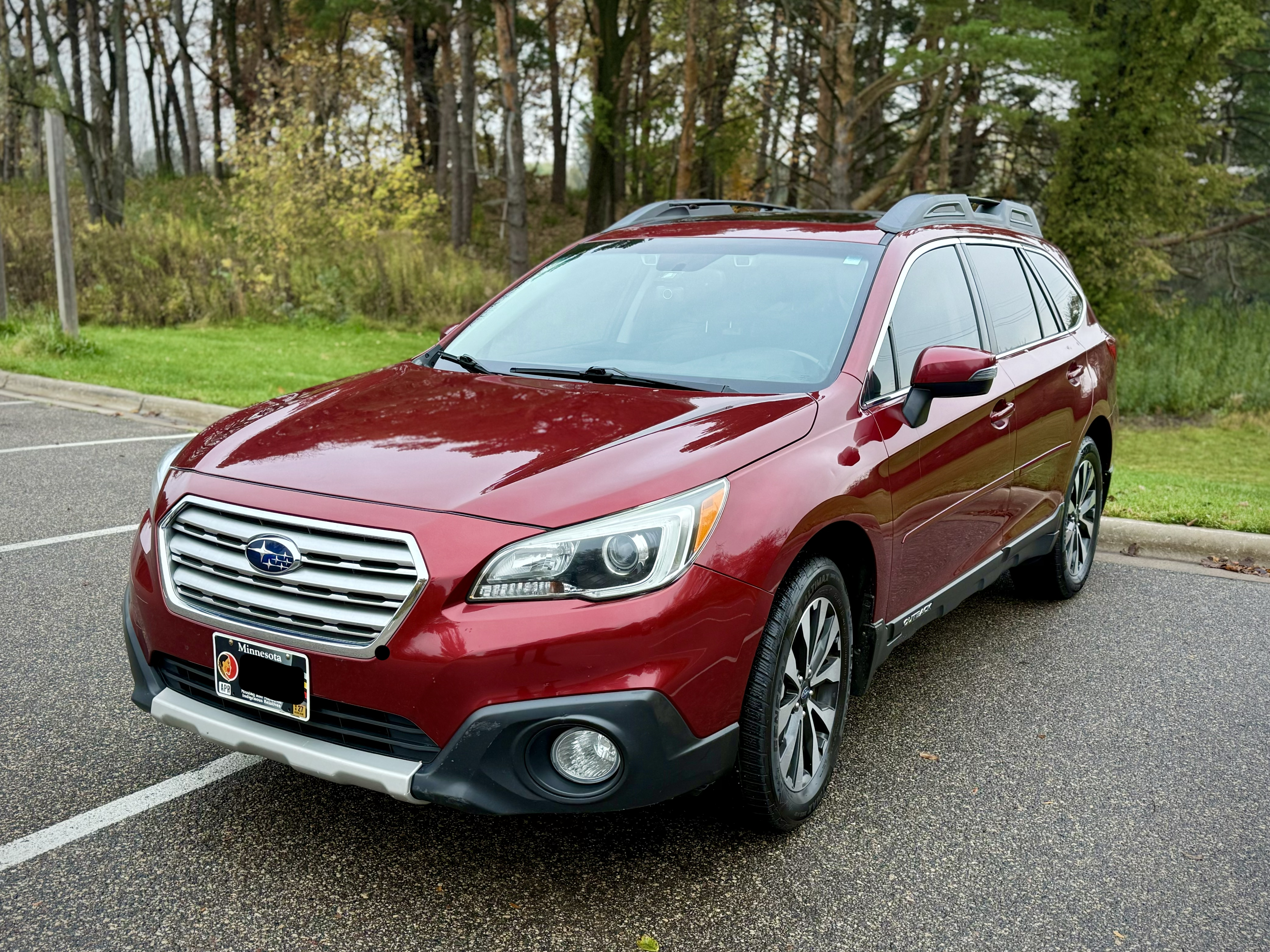 Used 2016 Subaru Outback 3.6R Limited AWD/4WD image 1