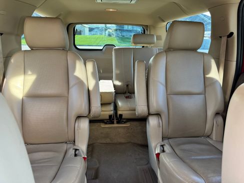 Used 2013 Chevrolet Suburban LTZ AWD/4WD image 13