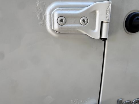 Used 2018 Jeep Wrangler Unlimited Sport S image 27