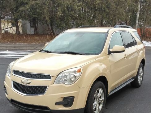Used 2013 Chevrolet Equinox LT w/ Driver Convenience Package image 2