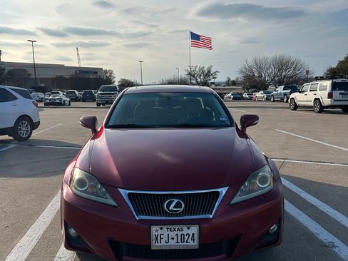 Used 2011 Lexus IS 250 w/ Premium Pkg Value Edition image 9