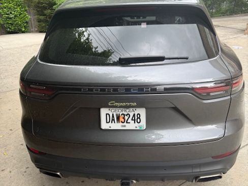 Used 2020 Porsche Cayenne E-Hybrid AWD/4WD image 4