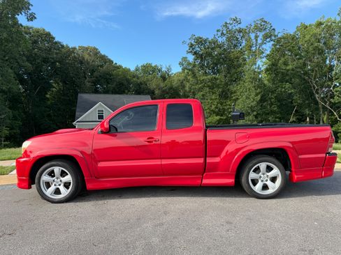 Used 2007 Toyota Tacoma X-Runner RWD image 2