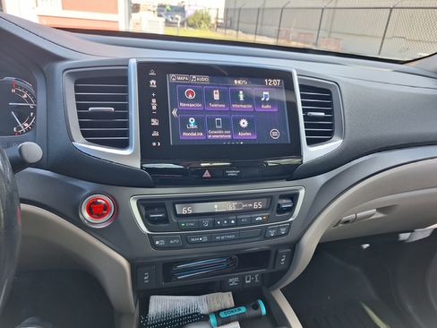 Used 2018 Honda Ridgeline RTL-T image 6