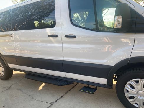 Used 2023 Ford Transit 350 XLT RWD image 4