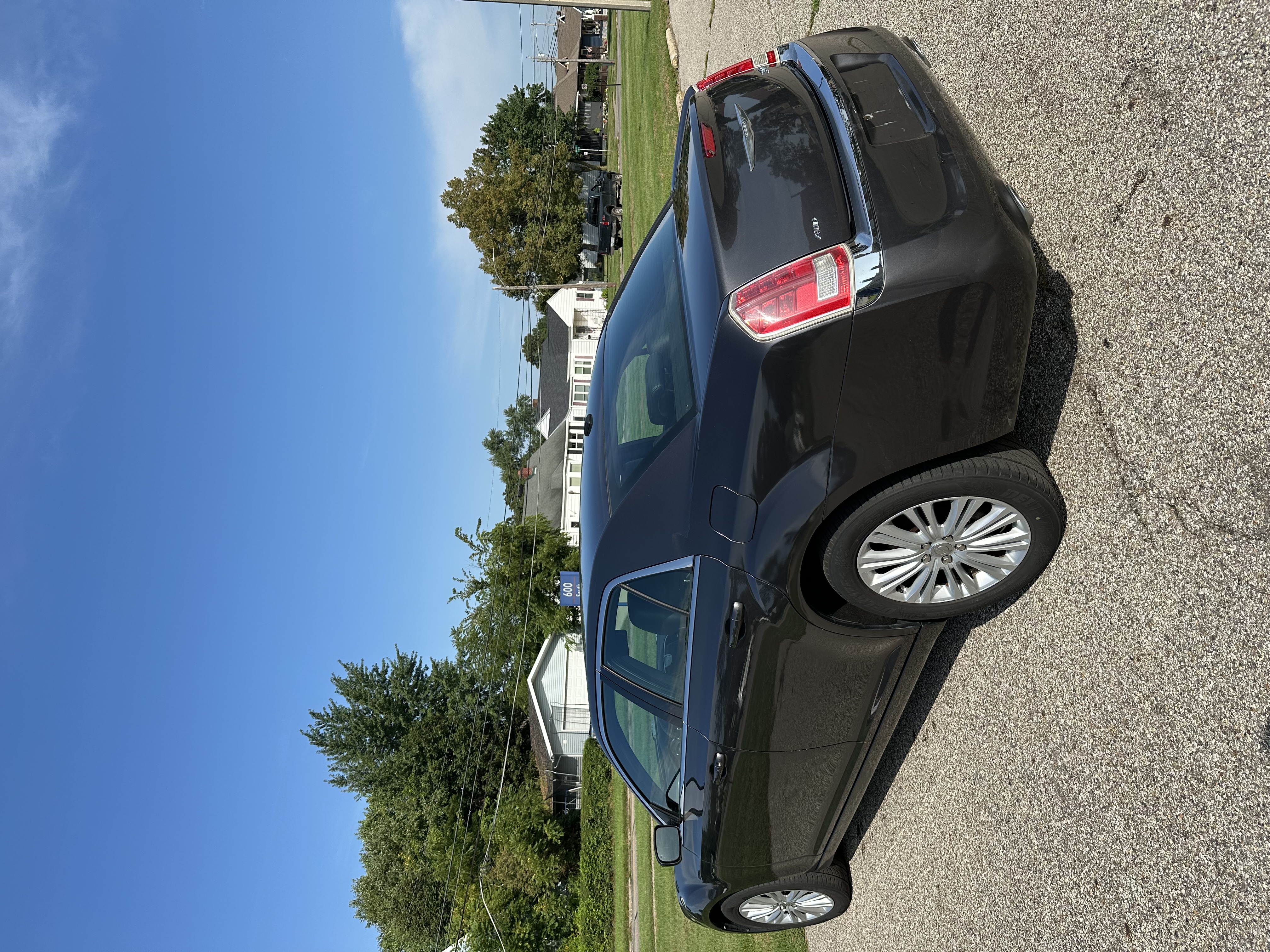 Used 2014 Chrysler 300 AWD w/ Driver Convenience Group image 4