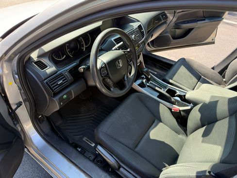 Used 2017 Honda Accord LX image 8
