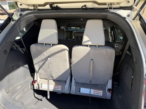 Used 2011 Ford Explorer XLT image 16