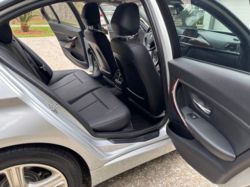 Used 2014 BMW 320i Sedan image 17