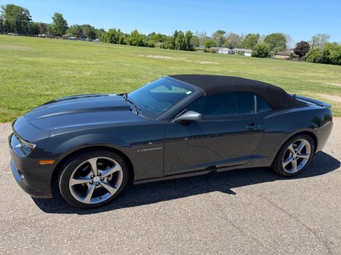 Used 2014 Chevrolet Camaro LT w/ RS Package RWD image 6