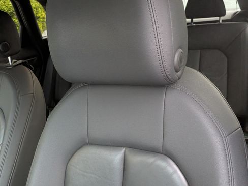 Used 2020 Audi Q3 2.0T Premium AWD/4WD image 4