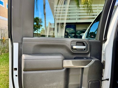 Used 2022 GMC Sierra 3500 AT4 w/ Gooseneck/5TH Wheel Package image 19