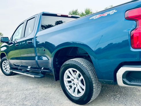 Used 2022 Chevrolet Silverado 1500 LT AWD/4WD image 31