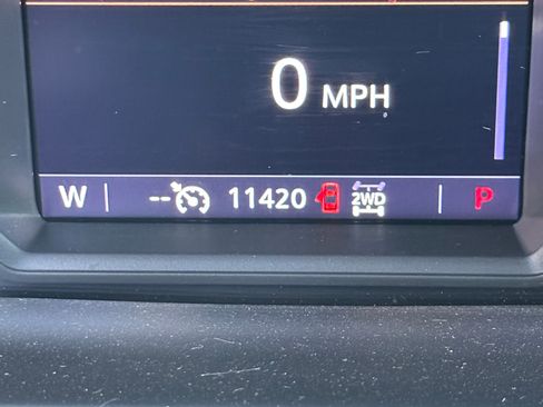 Used 2023 GMC Sierra 3500 SLE w/ SLE Convenience Package image 13