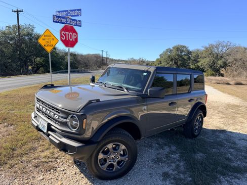 Used 2025 Ford Bronco Big Bend image 2