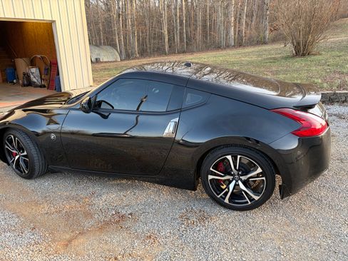 Used 2020 Nissan 370Z Touring Sport RWD image 10