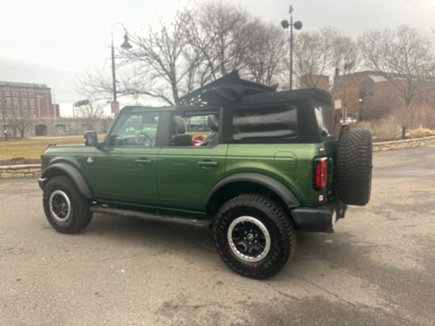 Used 2023 Ford Bronco Outer Banks w/ Sasquatch Package image 12