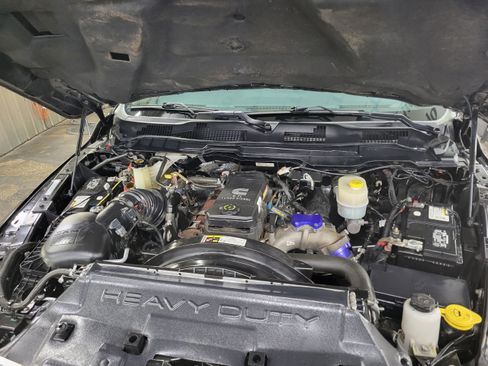 Used 2016 RAM 3500 Tradesman w/ Chrome Appearance Group image 2