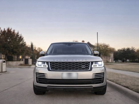 Used 2020 Land Rover Range Rover HSE image 6