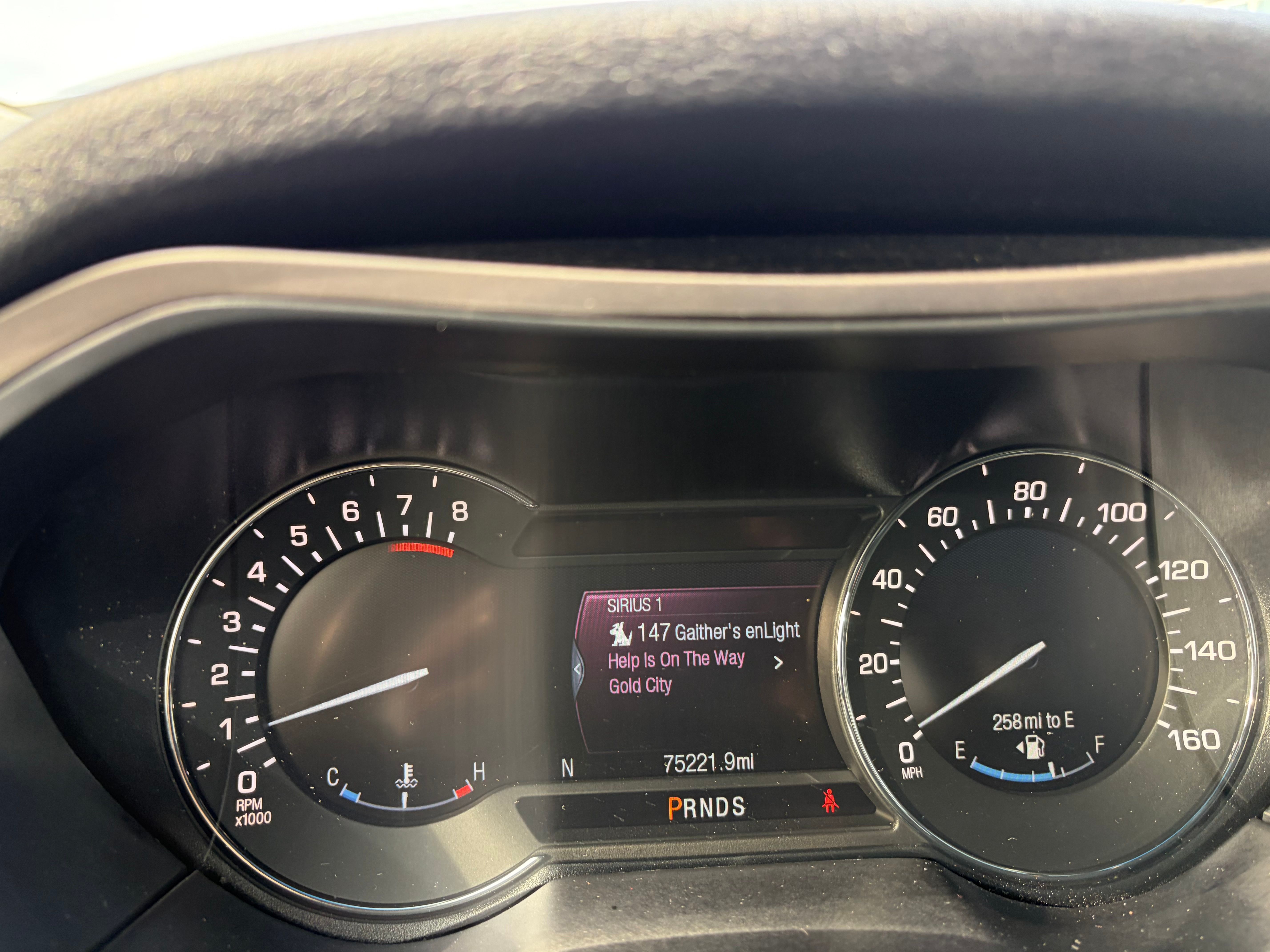Used 2016 Lincoln MKZ FWD image 11
