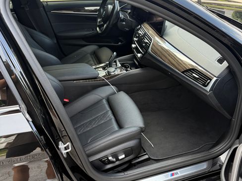 Used 2021 BMW 530i xDrive w/ M Sport Package AWD/4WD image 12