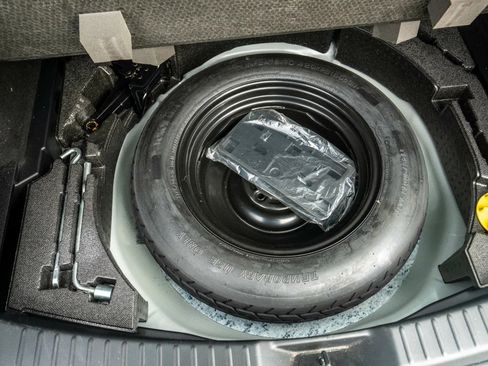 Used 2019 MAZDA CX-5 Touring image 14