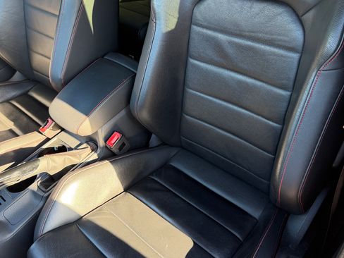 Used 2016 Volkswagen GTI SE image 10