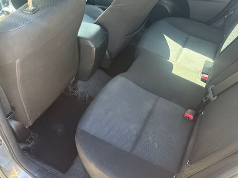 Used 2010 MAZDA MAZDA3 i Touring image 8