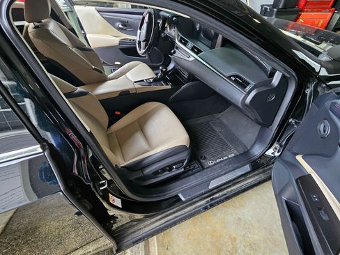 Used 2019 Lexus ES 350 image 13