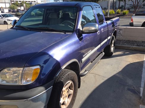 Used 2001 Toyota Tundra SR5 image 1