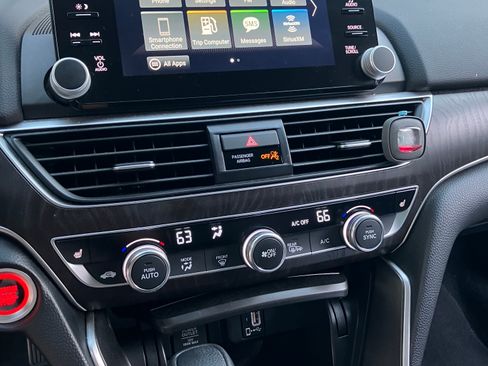 Used 2020 Honda Accord EX image 26