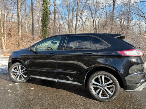 Used 2017 Ford Edge Sport image 2