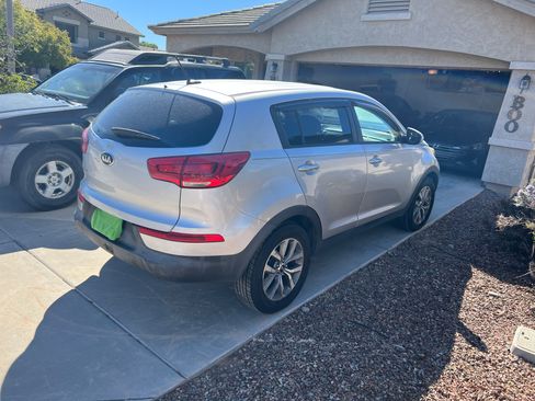 Used 2016 Kia Sportage LX image 5