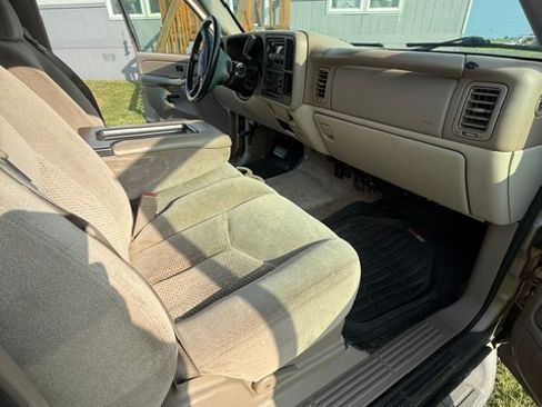 Used 2005 Chevrolet Tahoe LS RWD image 8