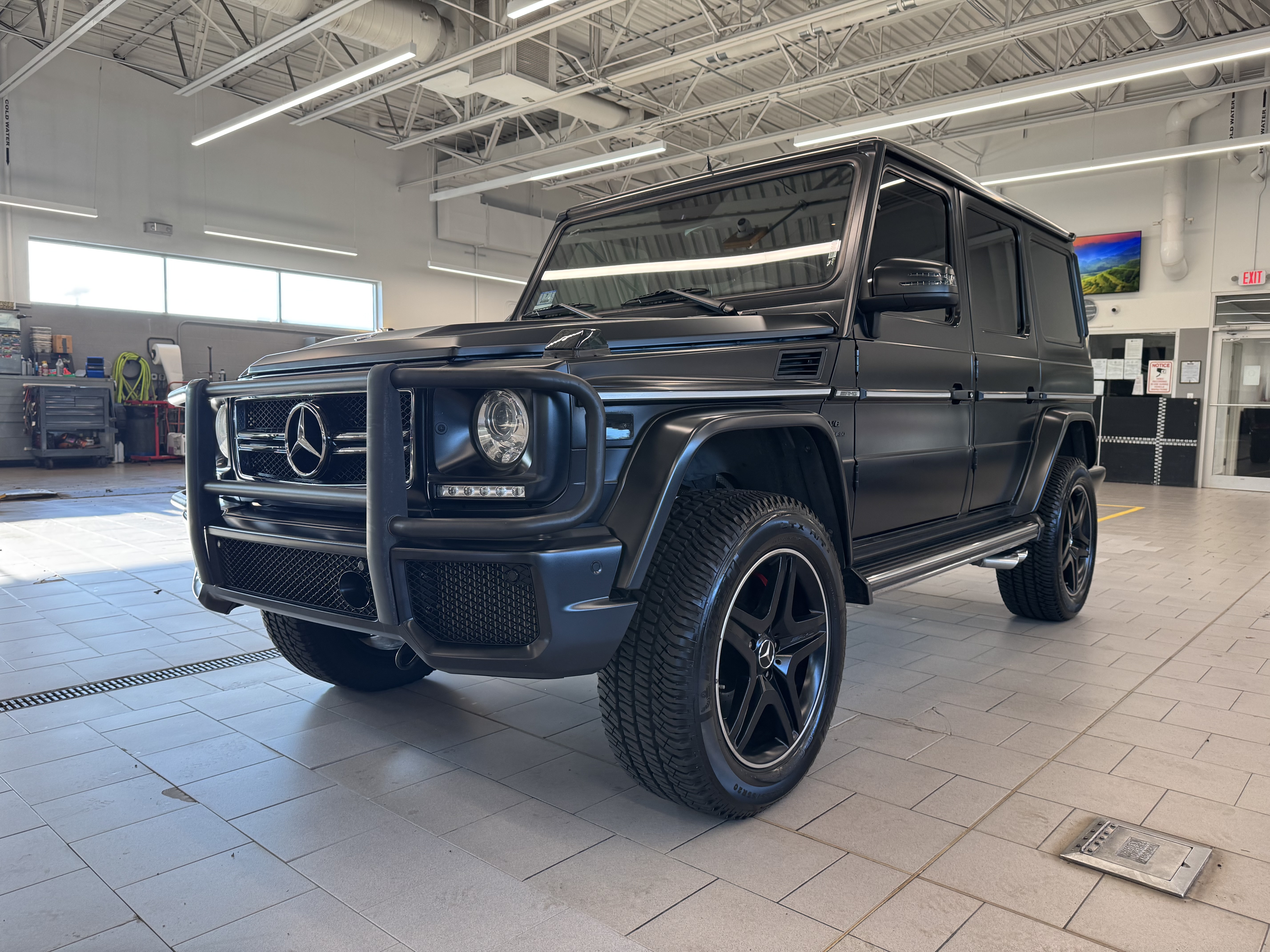 Used 2014 Mercedes-Benz G 63 AMG 4MATIC image 2