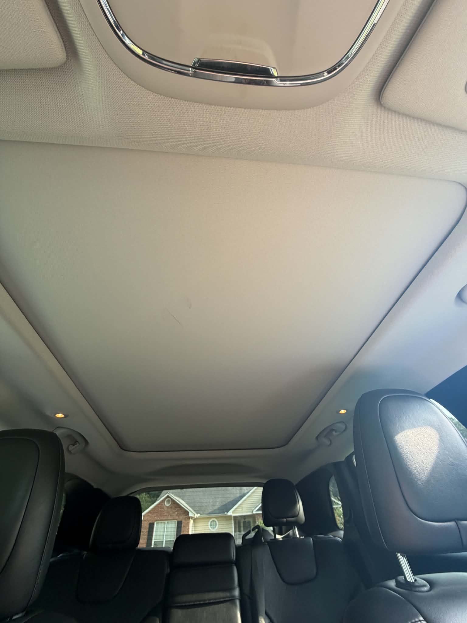 Used 2019 Jeep Cherokee Limited AWD/4WD image 6