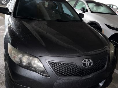 Used 2011 Toyota Camry SE w/ SE Extra-Value Pkg #1